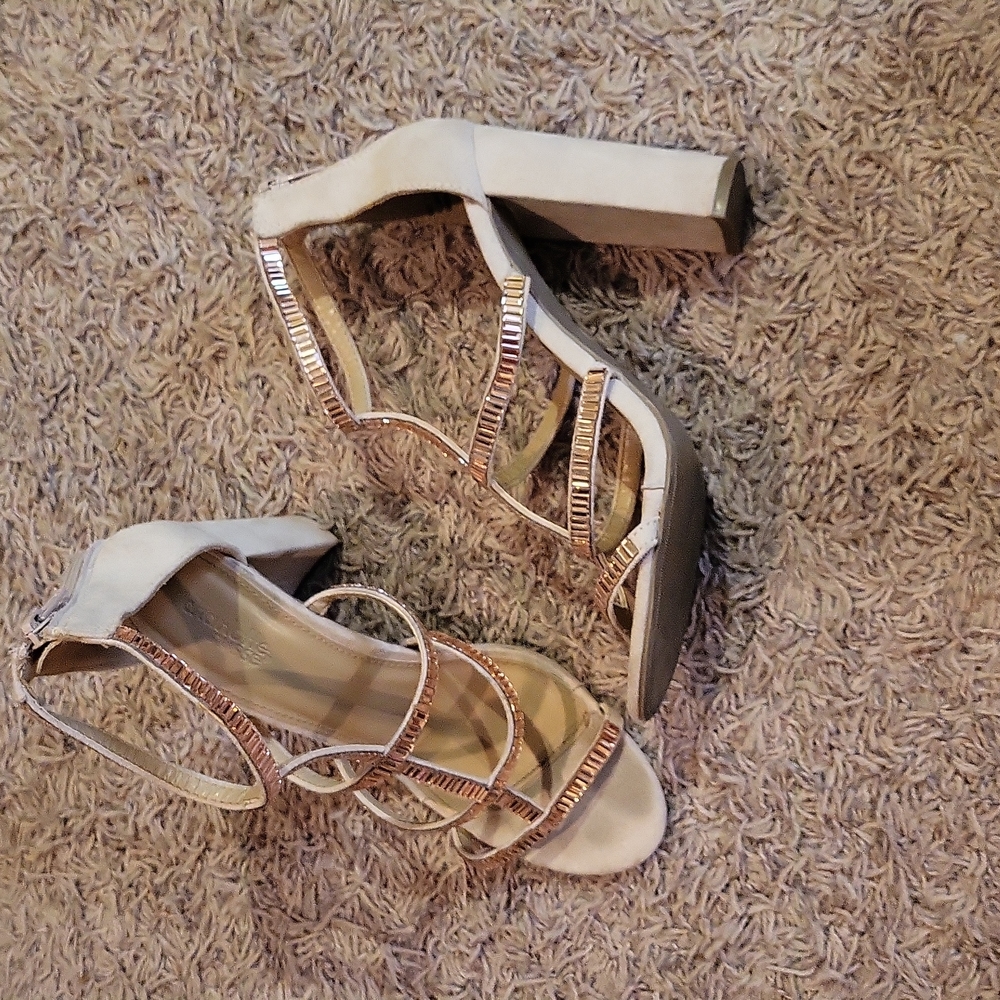 Fancy heels! - Picture 2 of 2